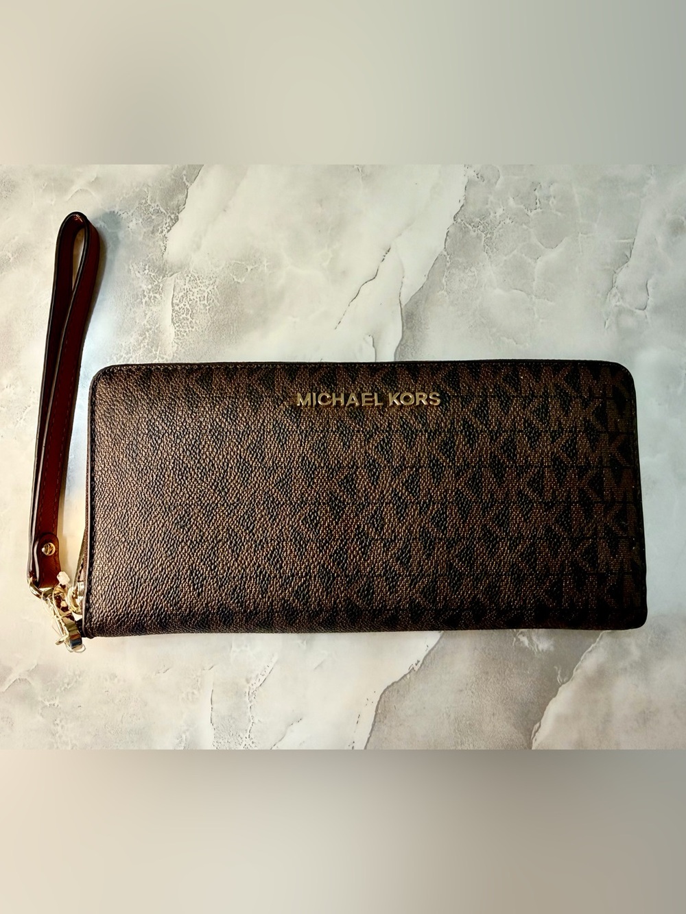 Michael Kors Jet Set Travel Continental Wristlet Wallet